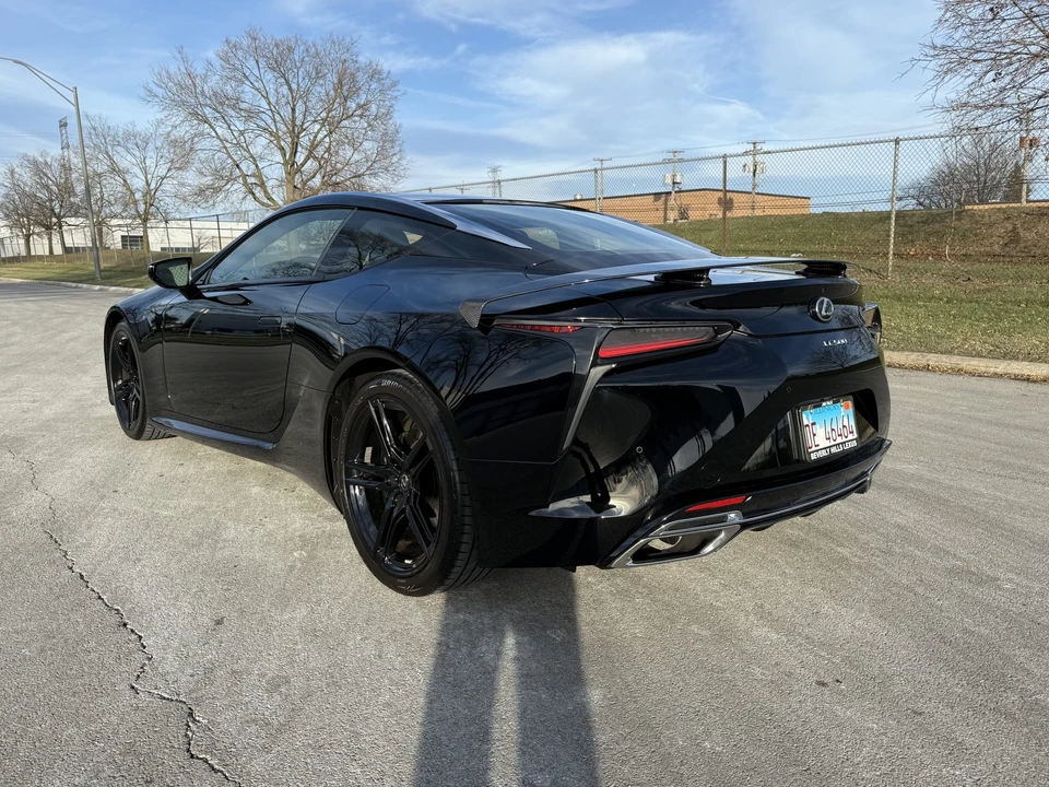 2021 Lexus LC - Image 19 of 31