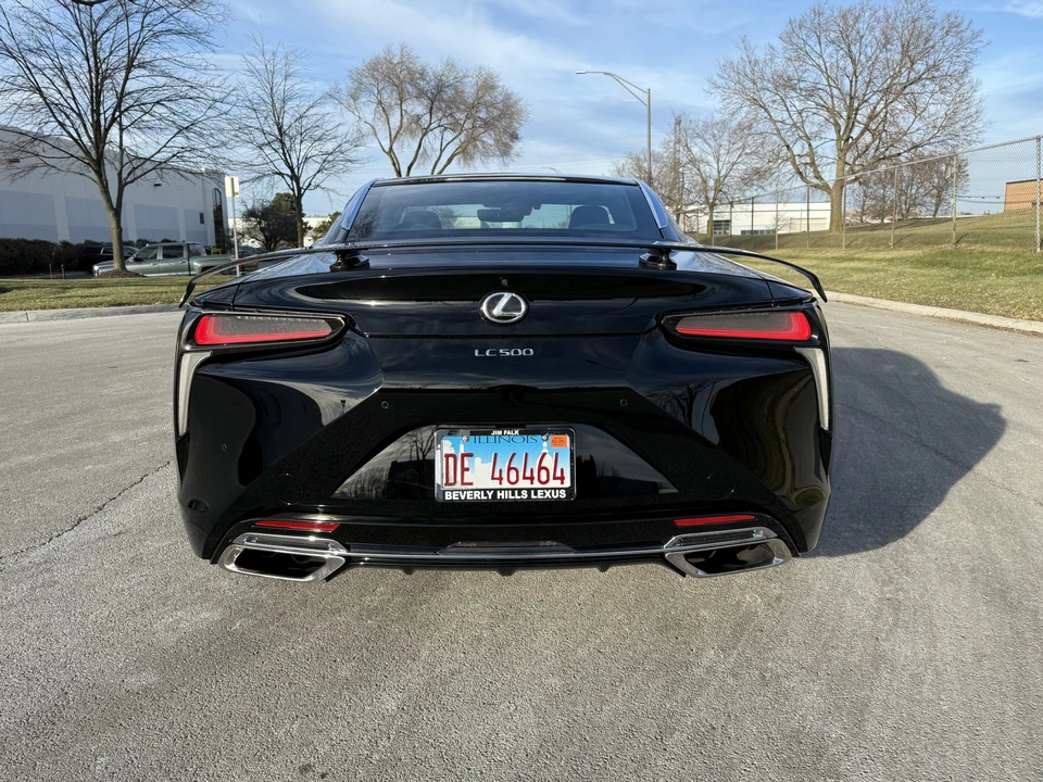 2021 Lexus LC - Image 17 of 31