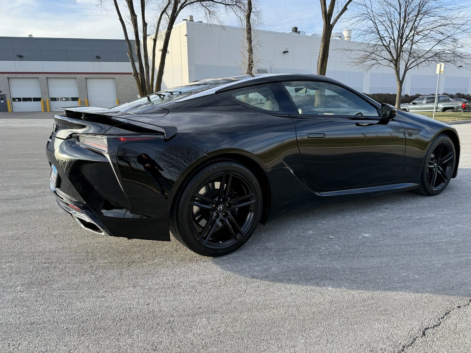 2021 Lexus LC - Image 13 of 31