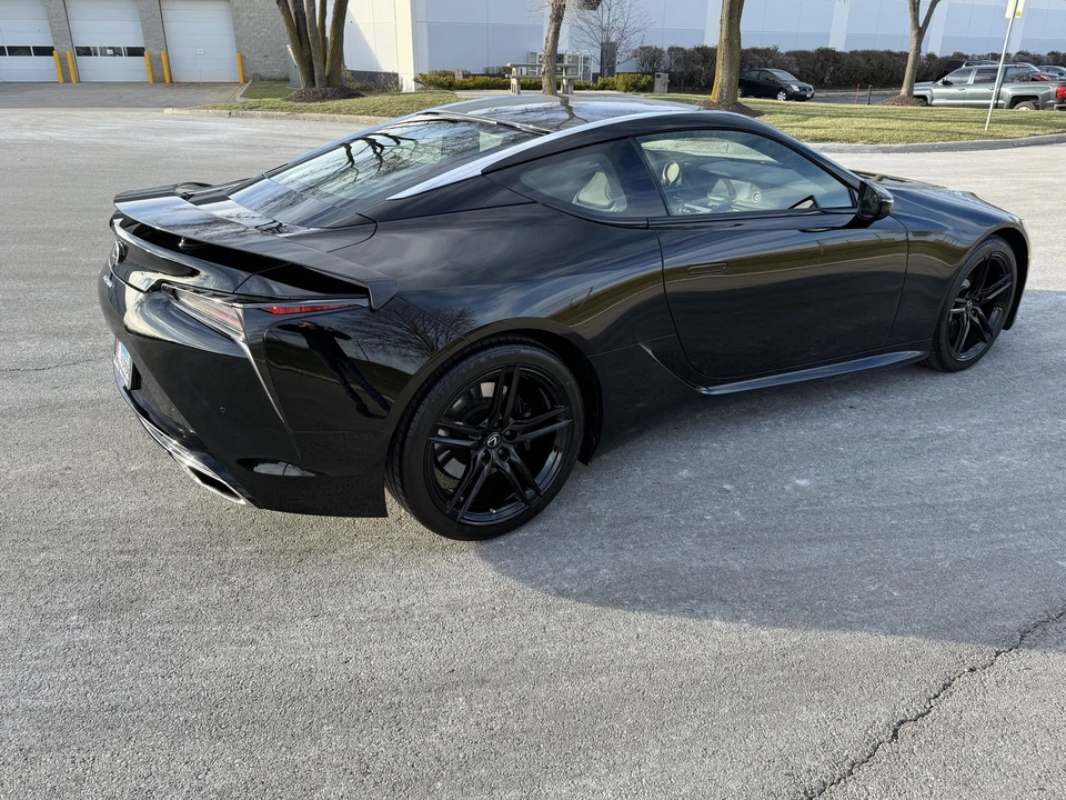 2021 Lexus LC - Image 12 of 31
