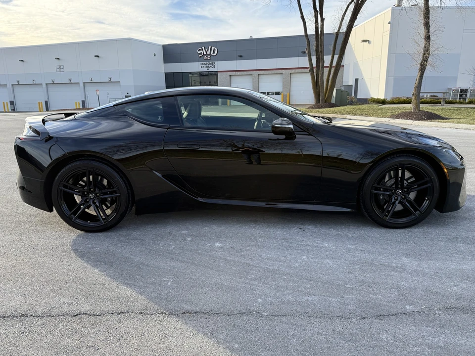 2021 Lexus LC - Image 11 of 31