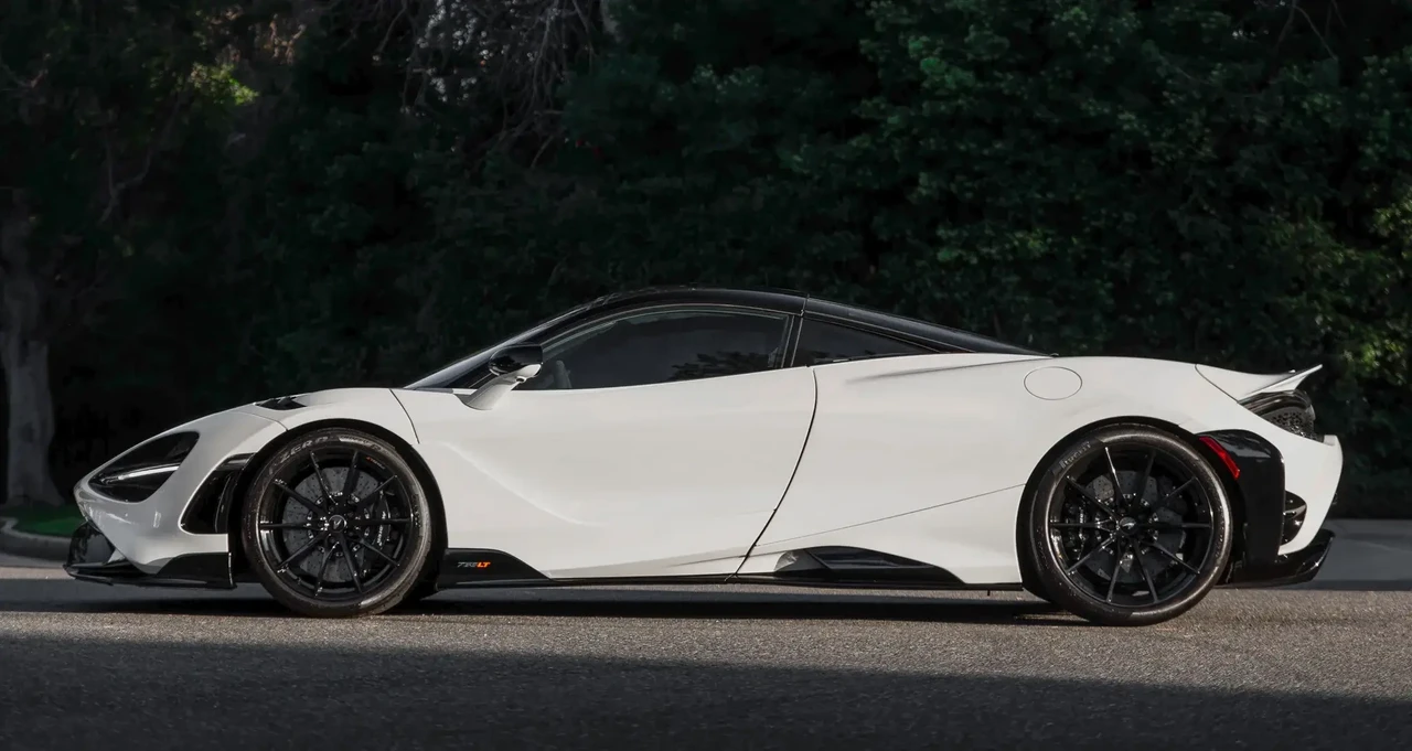 2021 McLaren 765LT - Image 3 of 6