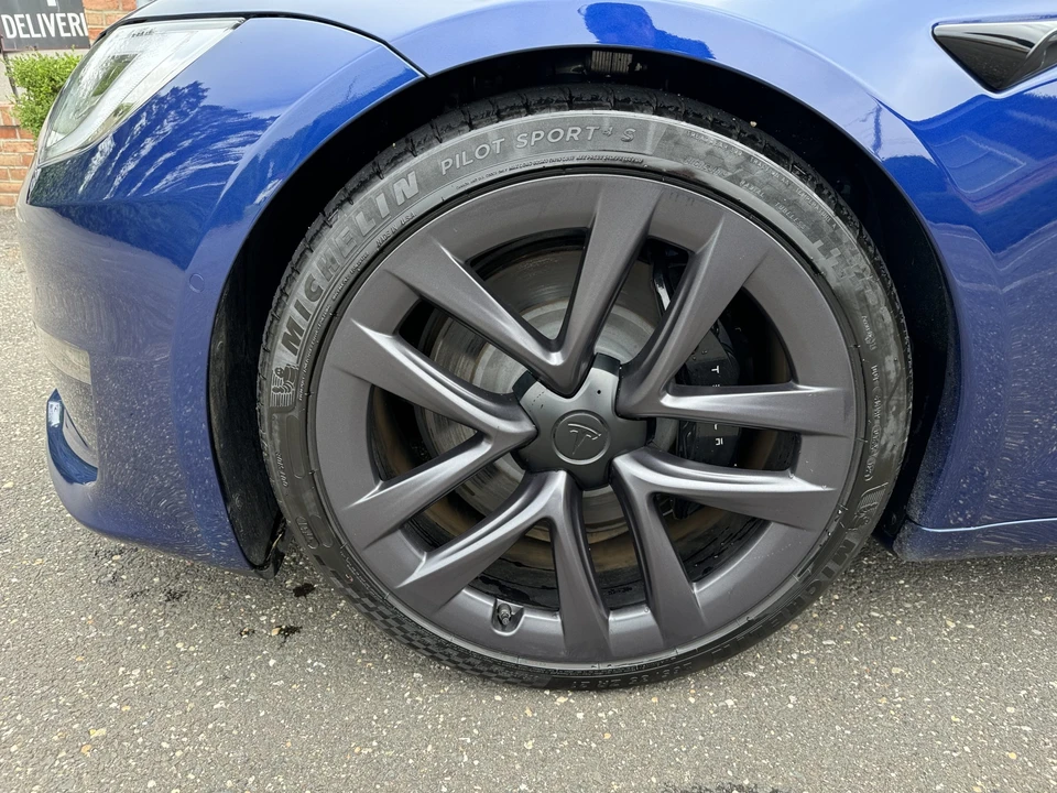 2021 Tesla Model S Plaid - Image 19 of 31