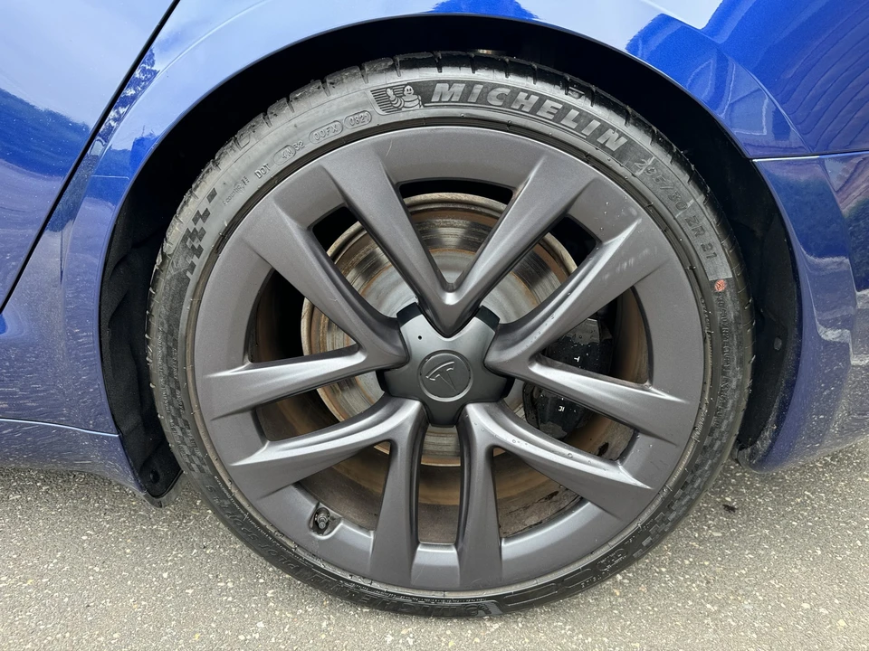 2021 Tesla Model S Plaid - Image 18 of 31