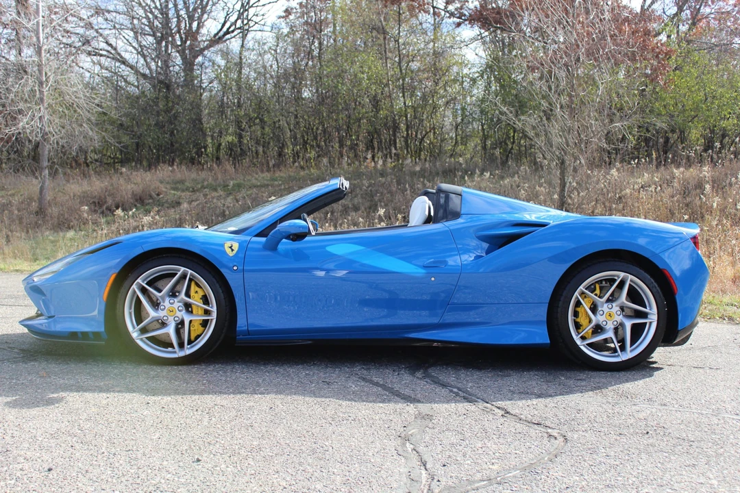 2022 Ferrari F8 Spider - Image 25 of 31