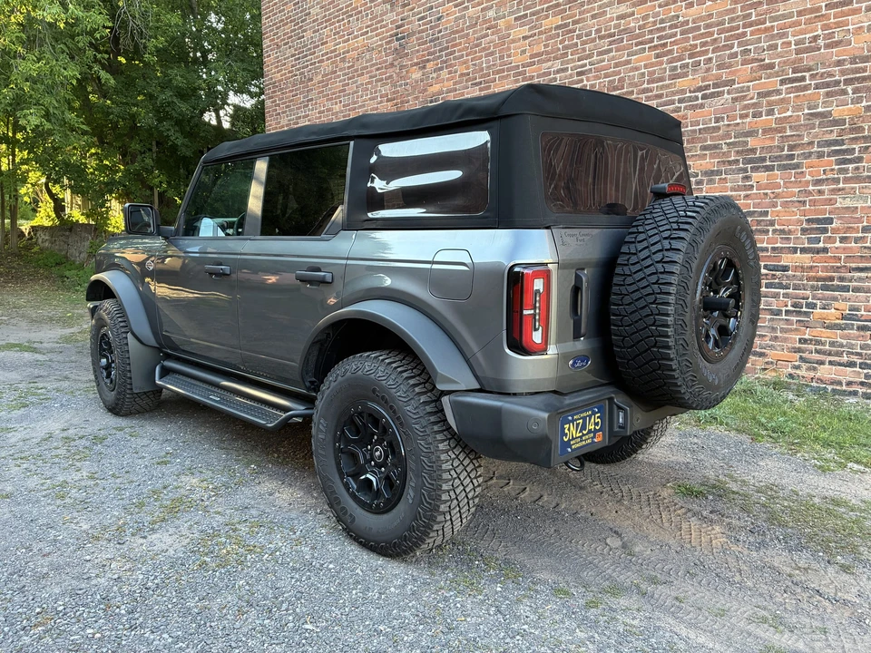 2022 Ford Bronco 6th Gen - Image 10 of 31