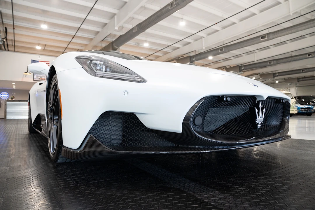 2022 Maserati MC20 - Image 30 of 31