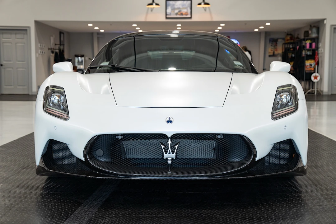 2022 Maserati MC20 - Image 17 of 31