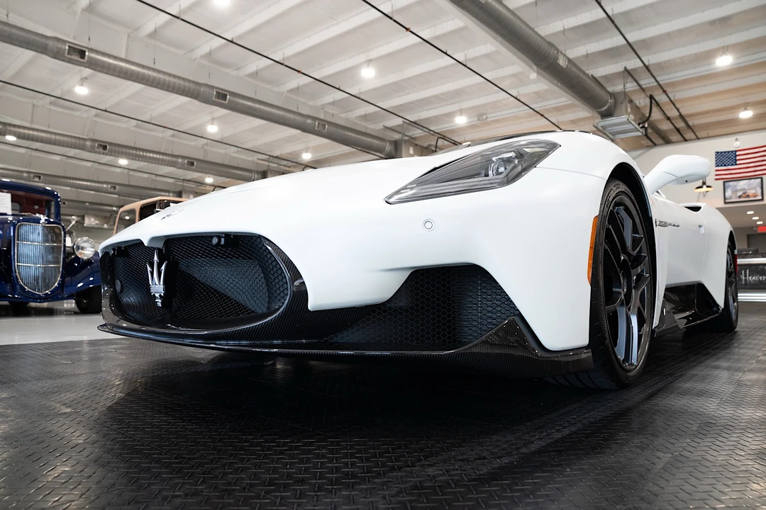 2022 Maserati MC20 - Image 29 of 31