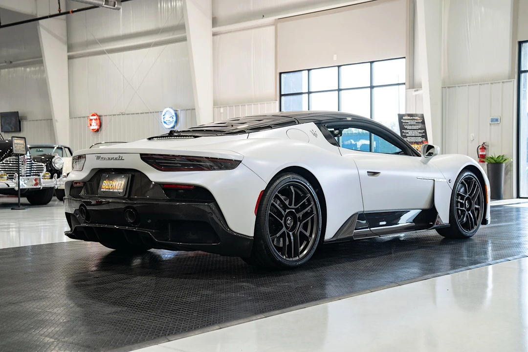 2022 Maserati MC20 - Image 13 of 31