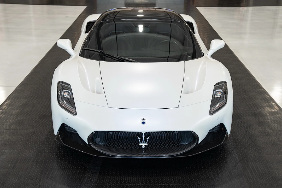 2022 Maserati MC20 - Image 18 of 31