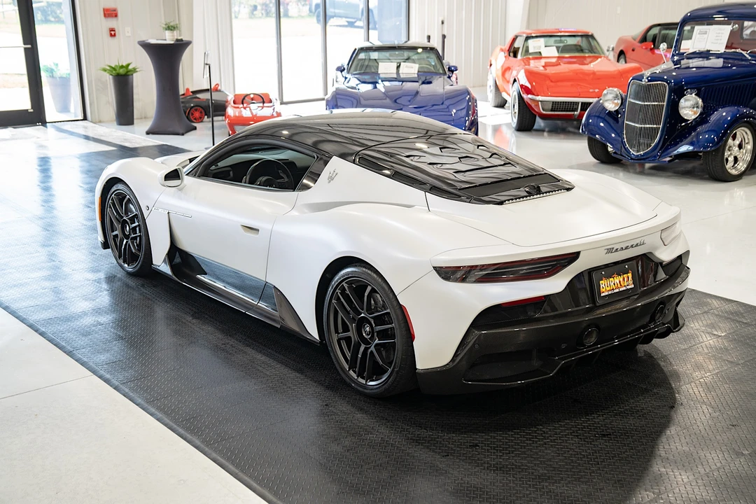 2022 Maserati MC20 - Image 10 of 31