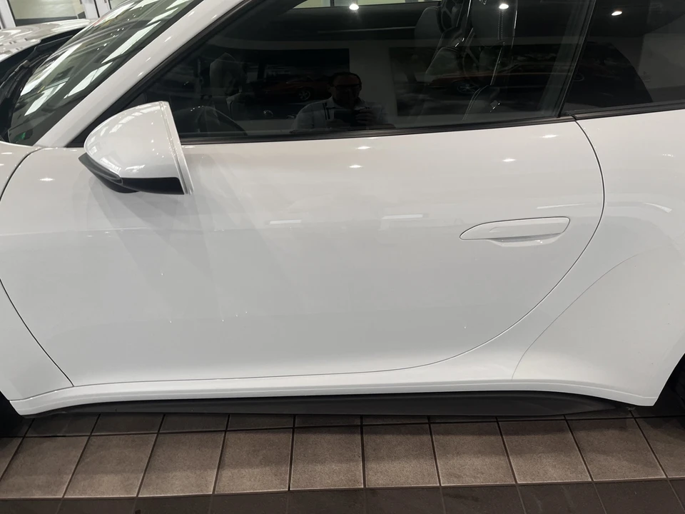 2022 Porsche 992 GT3 - Image 27 of 31