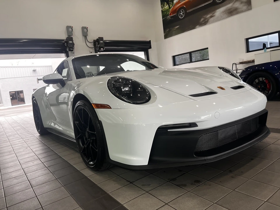 2022 Porsche 992 GT3 - Image 4 of 31