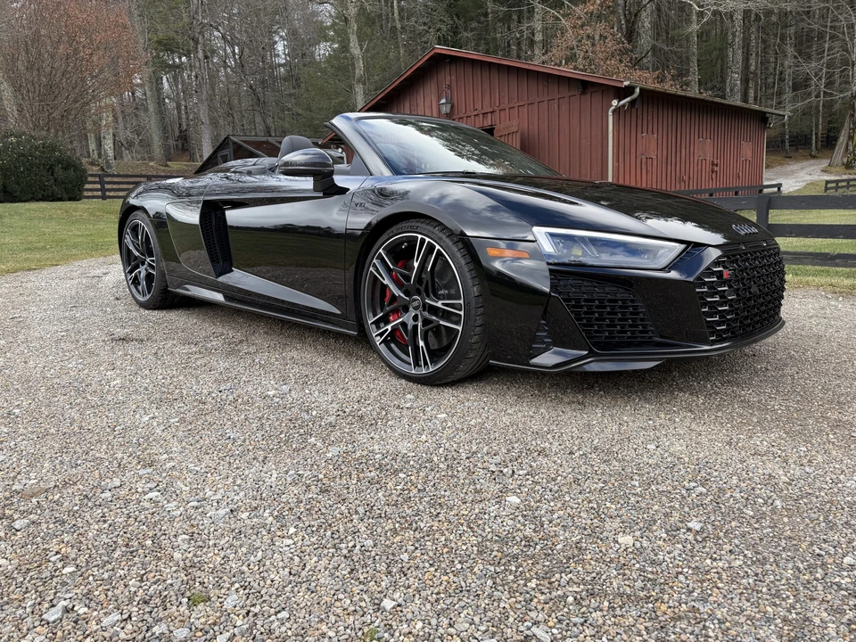 2023 Audi 4S R8 - Image 12 of 31