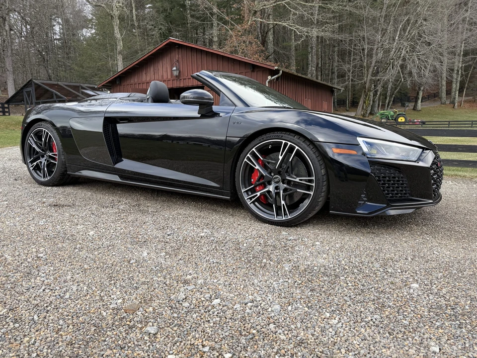 2023 Audi 4S R8 - Image 13 of 31