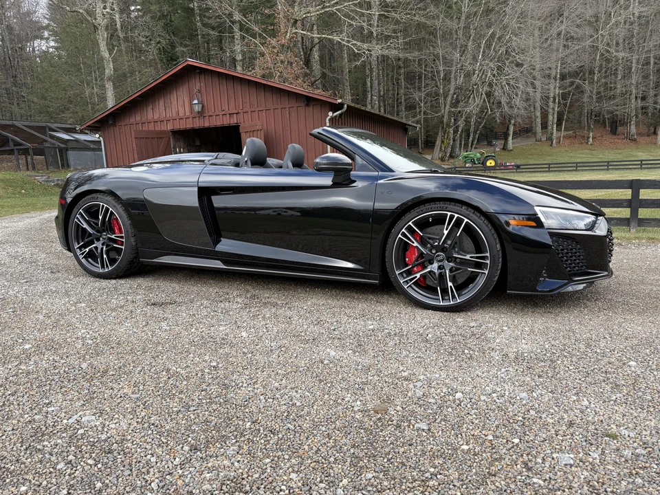 2023 Audi 4S R8 - Image 15 of 31