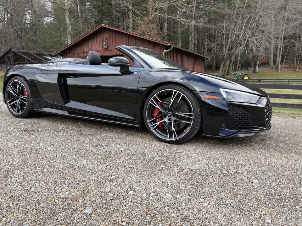 2023 Audi 4S R8 - Image 14 of 31