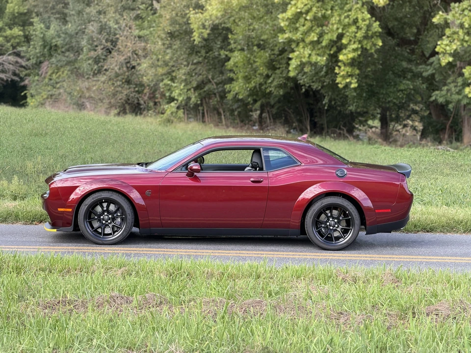 2023 Dodge Challenger SRT Hellcat 3rd Gen - Image 14 of 31