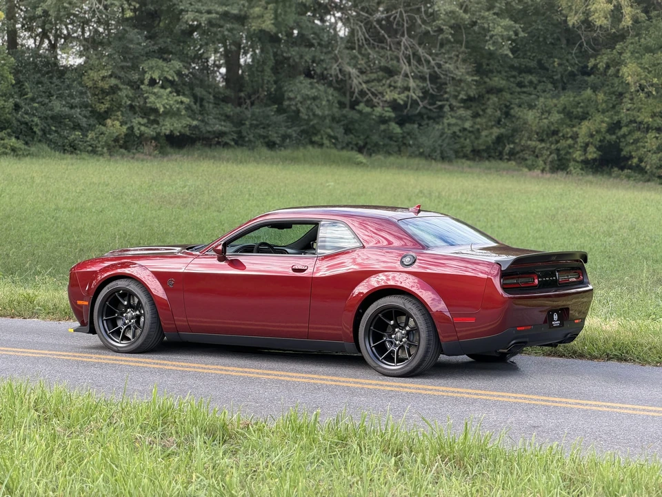 2023 Dodge Challenger SRT Hellcat 3rd Gen - Image 15 of 31
