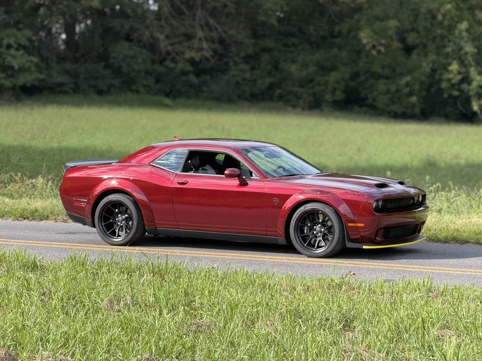 2023 Dodge Challenger SRT Hellcat 3rd Gen - Image 27 of 31