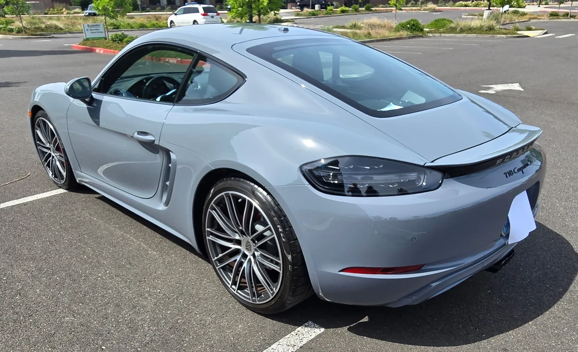 2024 Porsche 718 Cayman S - Image 12 of 31
