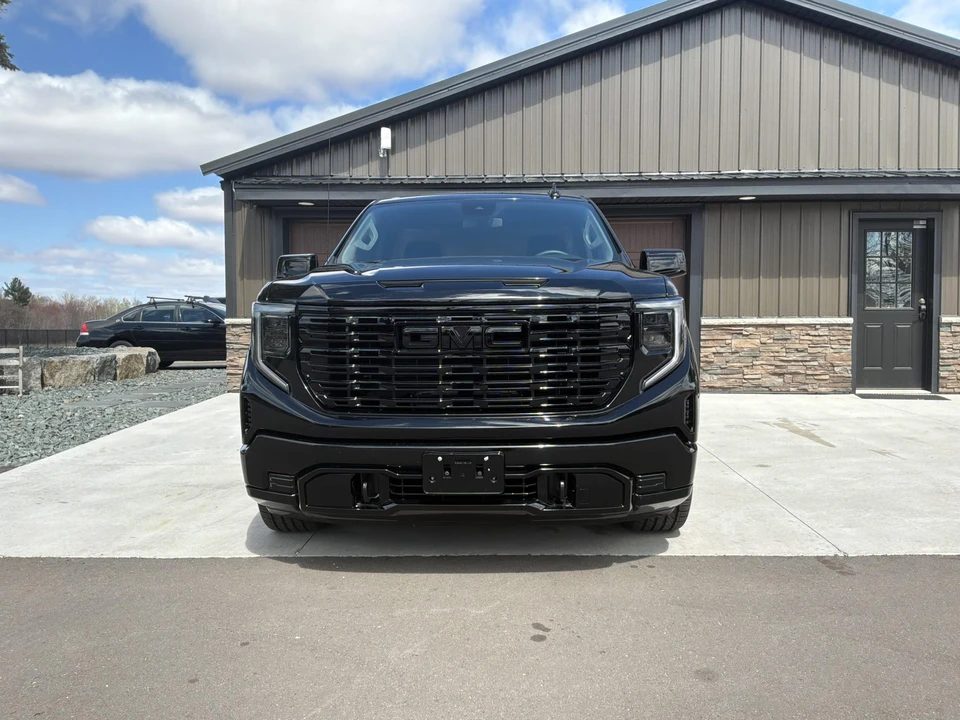 2025 GMC Sierra 5th Gen - Image 4 of 31