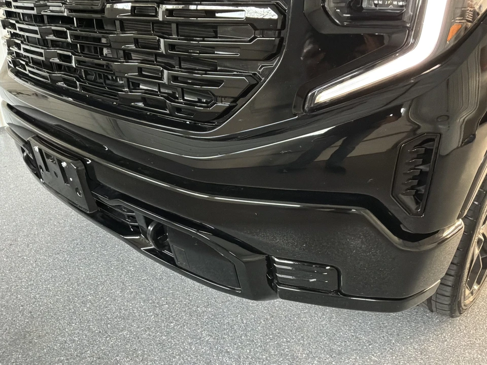 2025 GMC Sierra 5th Gen - Image 25 of 31