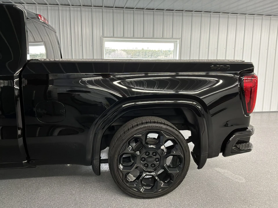 2025 GMC Sierra 5th Gen - Image 30 of 31