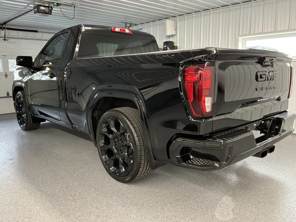 2025 GMC Sierra 5th Gen - Image 19 of 31