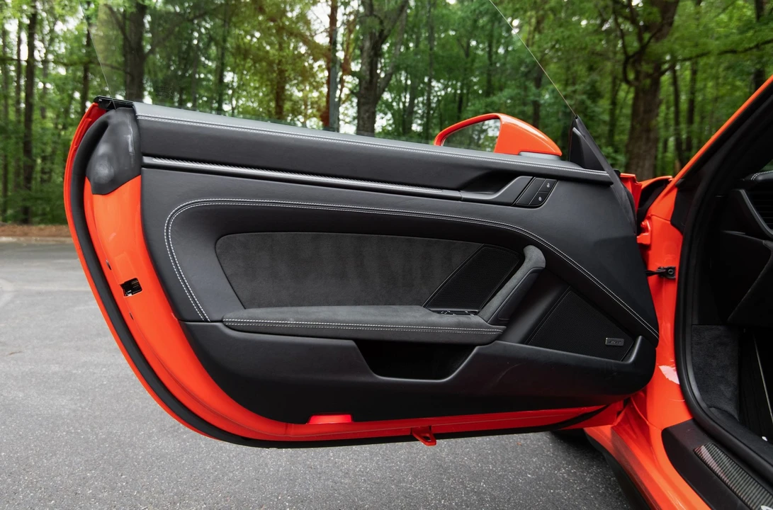 2022 Porsche 992 GT3 - Image 14 of 31