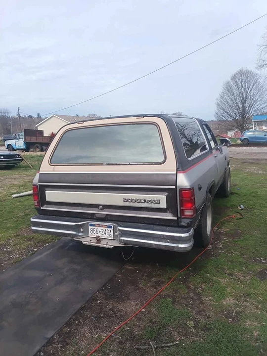 1992 Dodge Ramcharger - Image 3 of 6