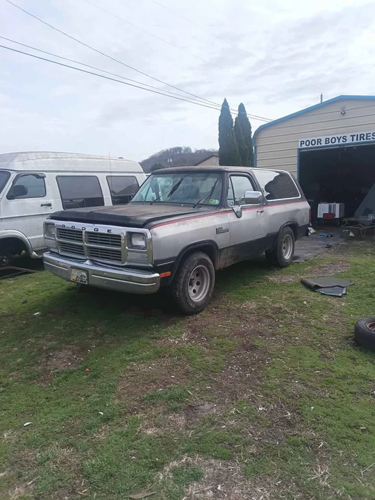 1992 Dodge Ramcharger - Image 2 of 6
