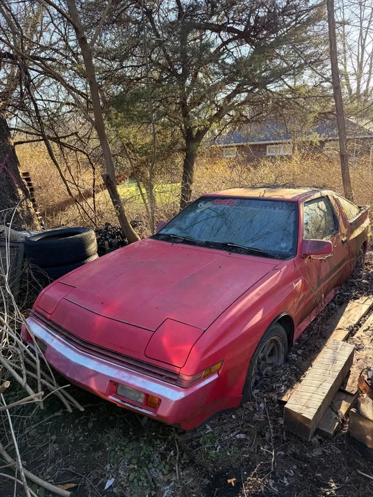 1987 Mitsubishi Starion - Image 2 of 3
