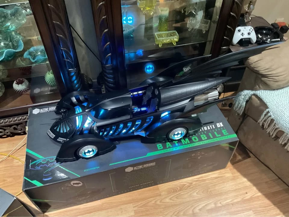 Parts & Memorabilia Scale Models - Image 4 of 10