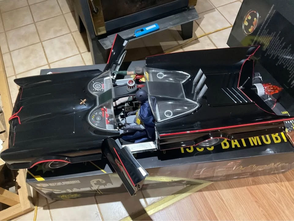 Parts & Memorabilia Scale Models - Image 8 of 10