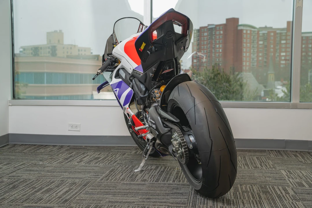2024 Ducati V4 - Image 15 of 31