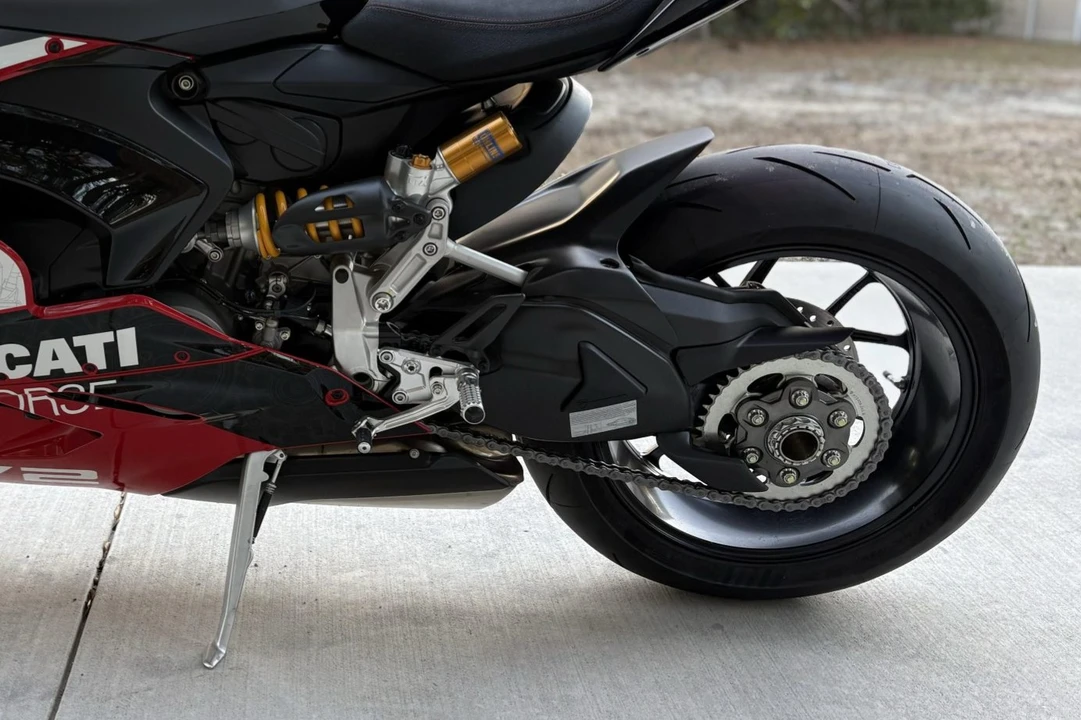 2025 Ducati V2 - Image 7 of 7