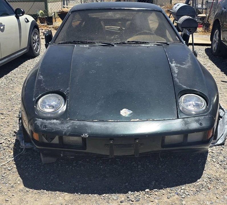 1984 Porsche 944 - Image 5 of 11