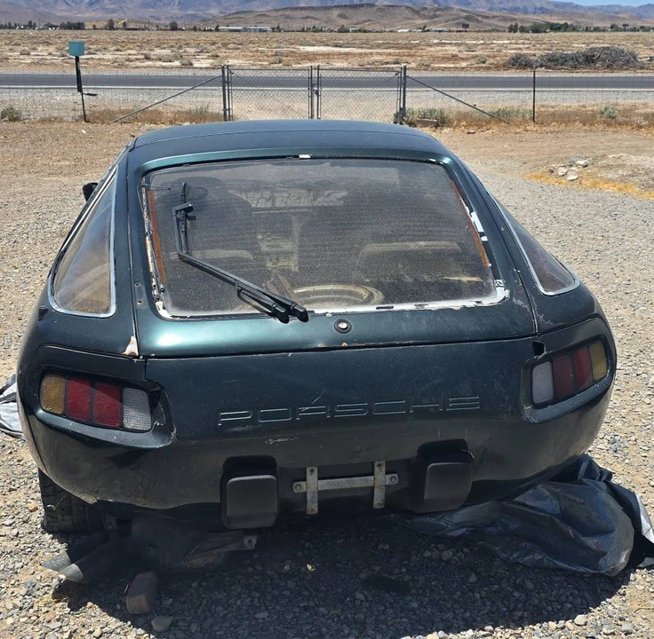 1984 Porsche 944 - Image 6 of 11
