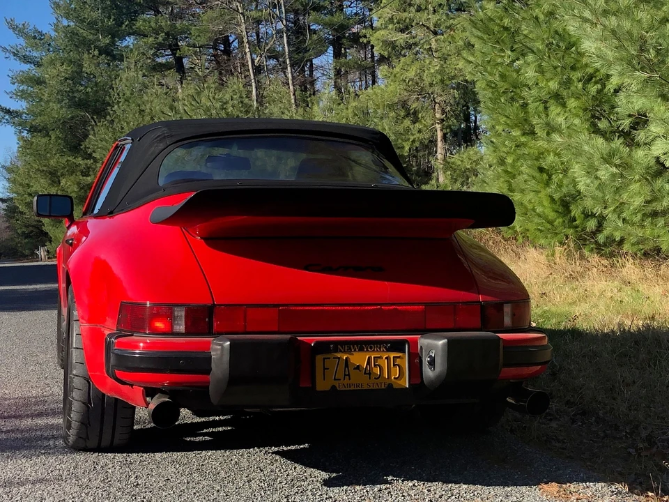 1987 Porsche 911 Carrera 3.2 - Image 13 of 24
