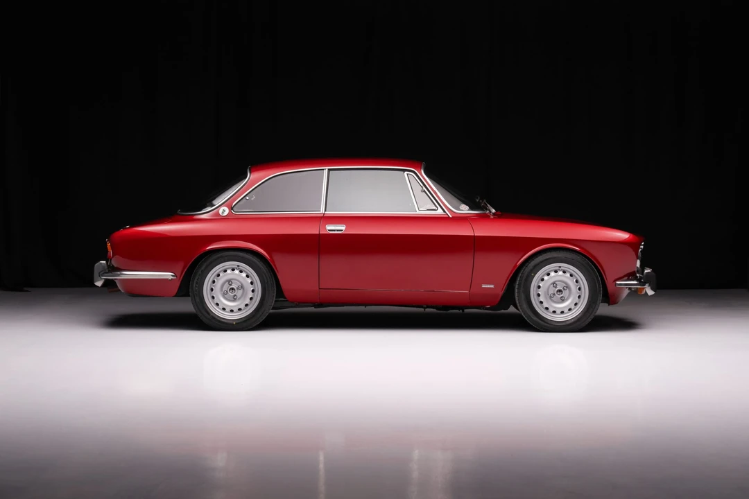 1973 Alfa Romeo 2000 GT Veloce - Image 11 of 31