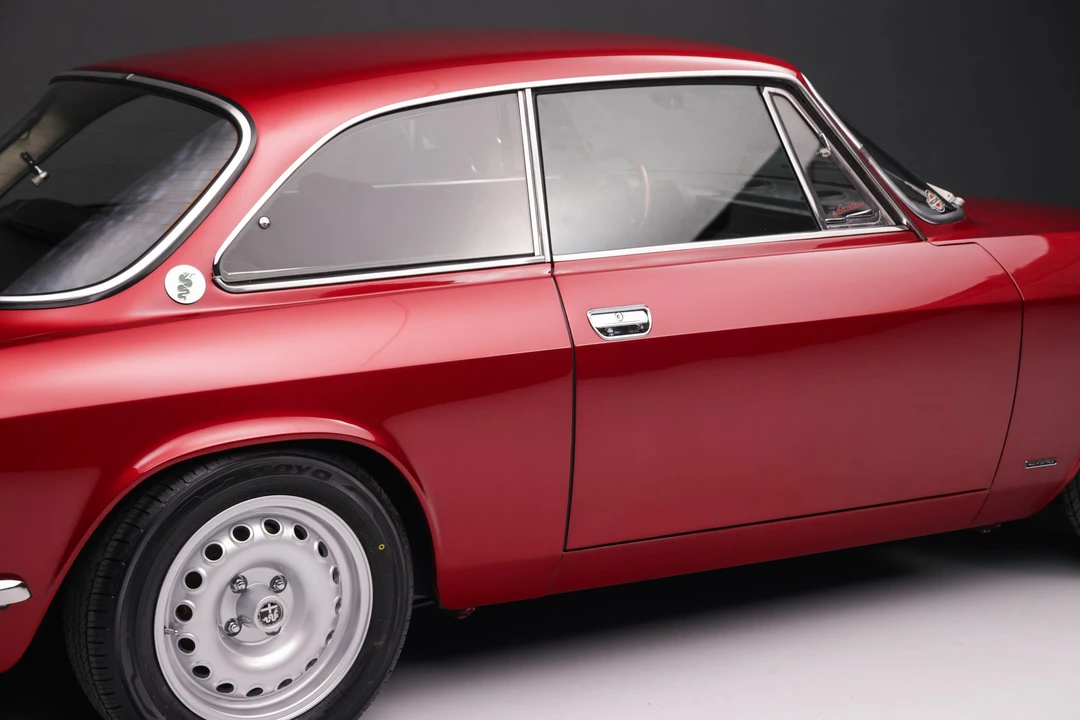 1973 Alfa Romeo 2000 GT Veloce - Image 21 of 31