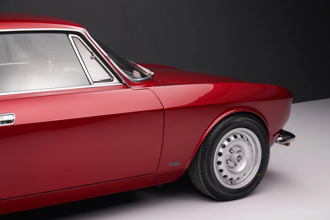 1973 Alfa Romeo 2000 GT Veloce - Image 20 of 31