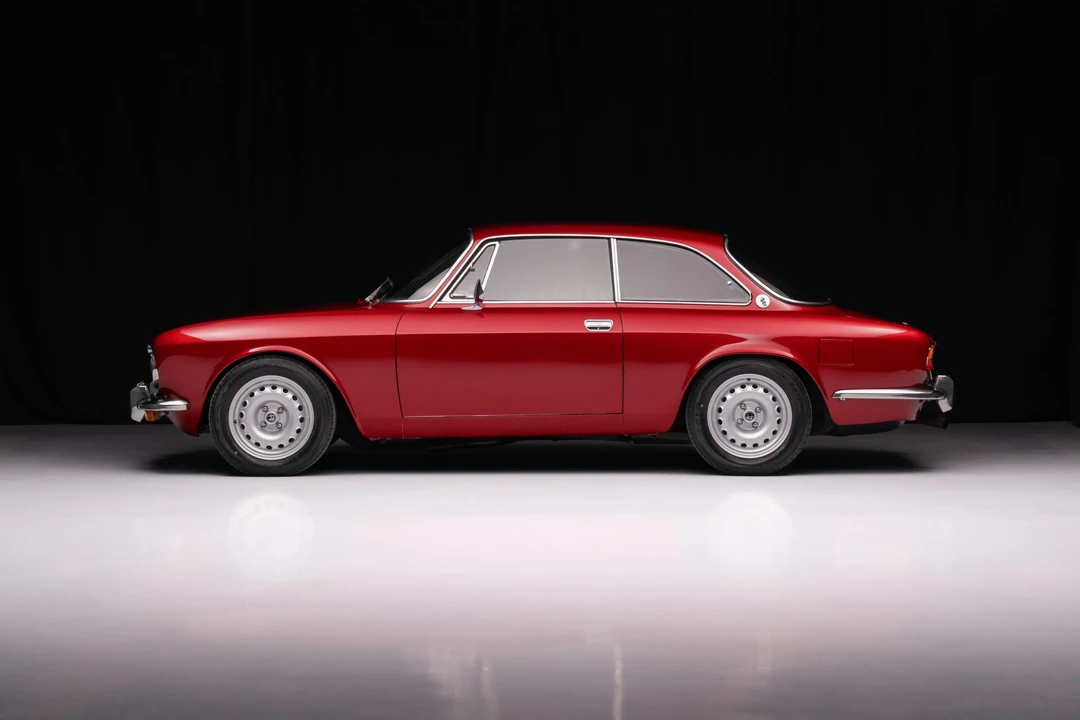 1973 Alfa Romeo 2000 GT Veloce - Image 4 of 31