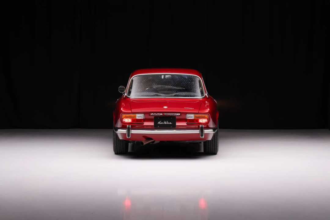 1973 Alfa Romeo 2000 GT Veloce - Image 8 of 31