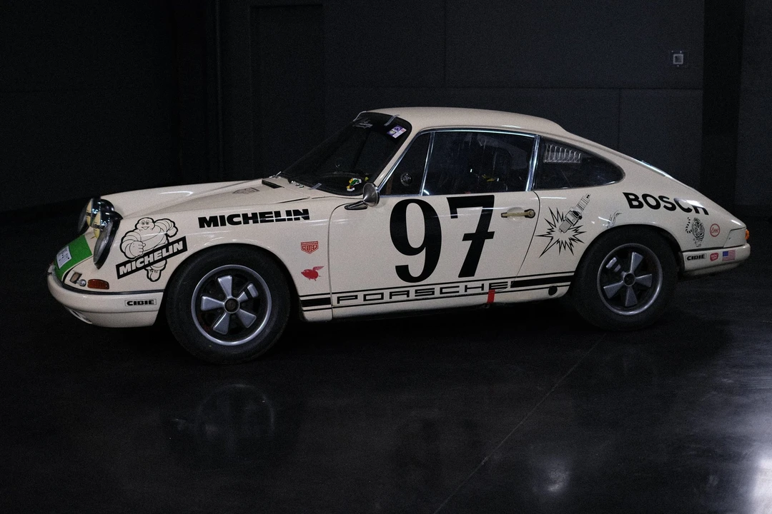 1970 Porsche 911 T F-Body LWB - Image 2 of 31