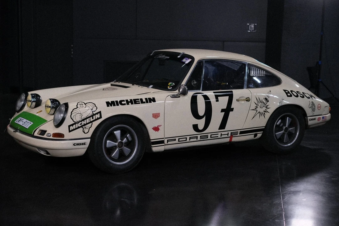 1970 Porsche 911 T F-Body LWB - Image 1 of 31