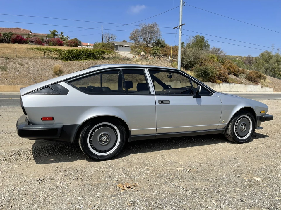 1983 Alfa Romeo Alfetta GT - Image 13 of 31