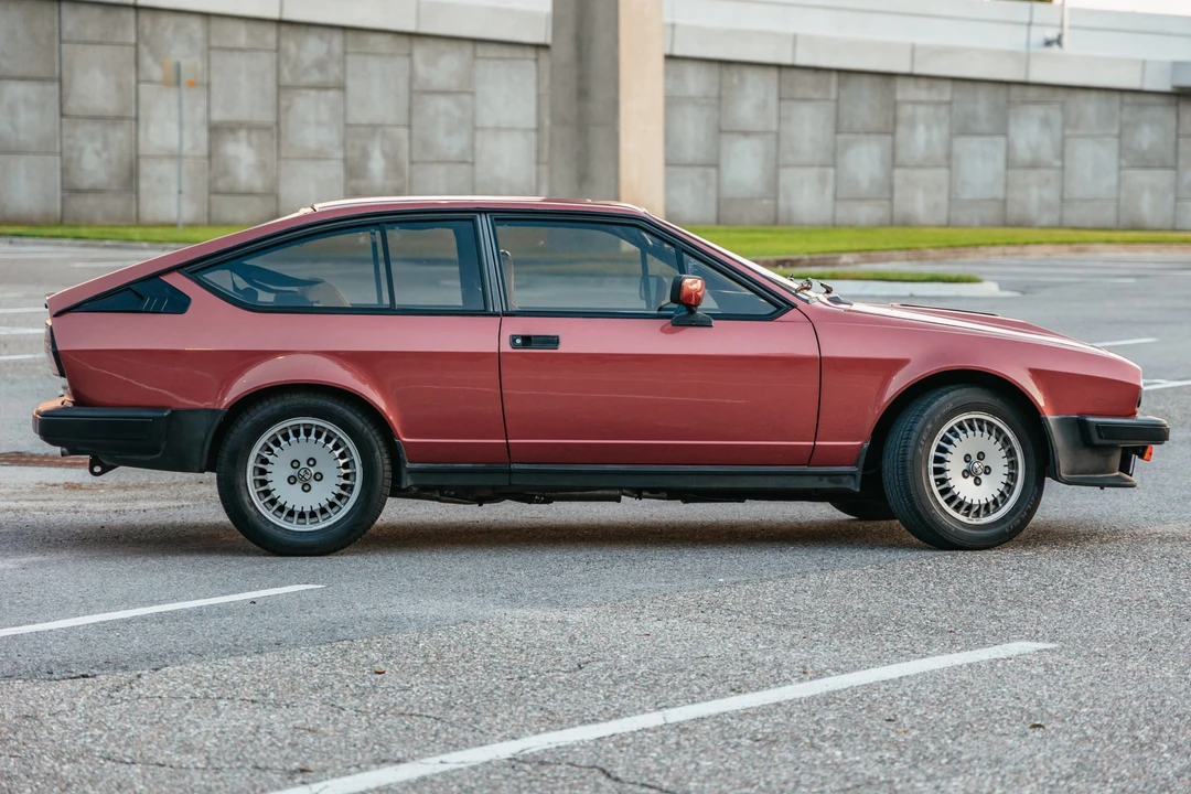 1984 Alfa Romeo Alfetta GT - Image 8 of 31